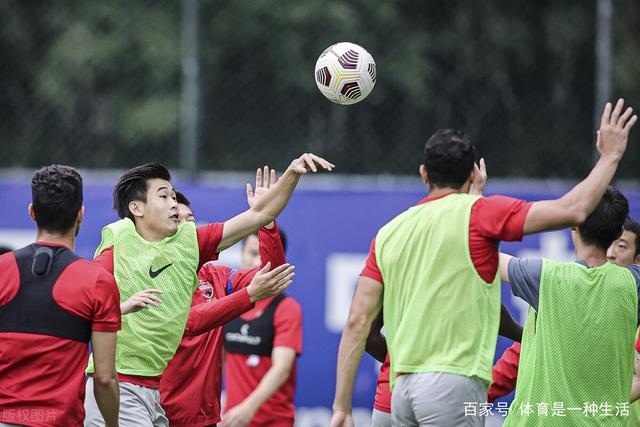阿斯报：马竞、曼联、阿森纳有意波尔图20岁边锋威廉·戈麦斯